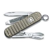 Victorinox - Navaja Classic SD Precious Alox Infinite Gray 0.6221.4031G